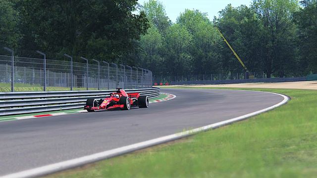 Ferrari F1 2018 vs Hazzard General Lee Car - Monza смотреть онлайн