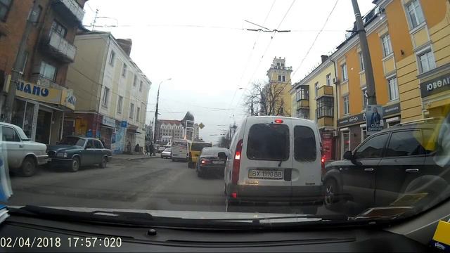 Порушення ПДР. Бус. Вулиця Подільська. 03.04.18 Новини Хмельницького смотреть онлайн