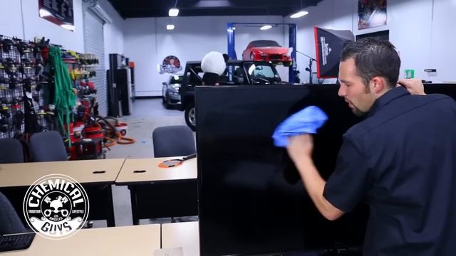 How To Clean a Flat Screen TV - Chemical Guys Signature Series смотреть онлайн