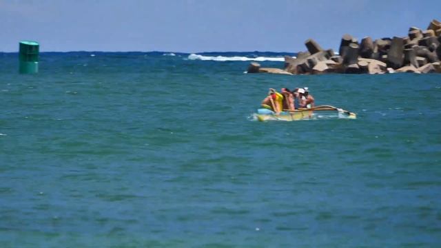 Outrigger Canoe Paddling on Kauai in Kalapaki Bay Kauai, Hawaii смотреть онлайн
