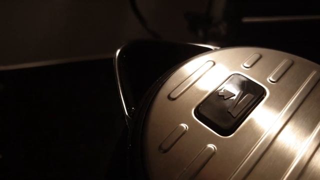 De'Longhi Active Line Kettle quick look, and noise test ☕️ смотреть онлайн