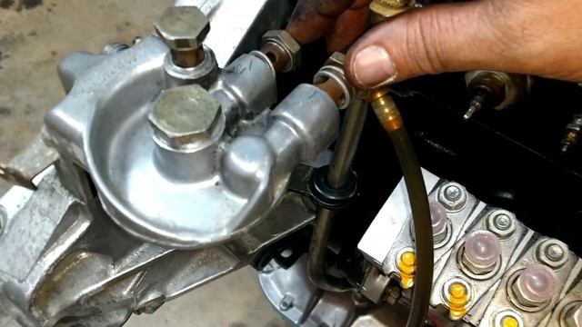 Mercedes om617 Rebuild - Part 23 - IP Connectiones, PS Pump, Oil Filter Housing смотреть онлайн