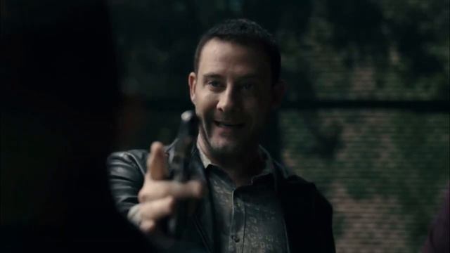 Snowfall 6x3 | Teddy is put in his place by the gang members of Avi смотреть онлайн