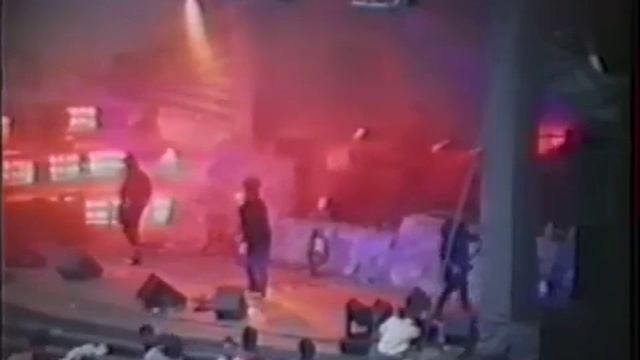 The Cure - Kyoto Song (St. Goarshausen 1989)