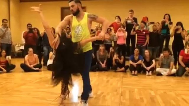 Sensual Bachata workshop by Daniel and Desiree at the IX Se смотреть онлайн