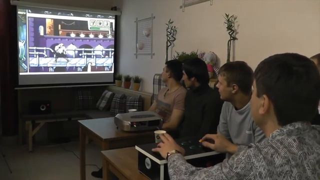 Самодельная игровая консоль! Играем в StreetsOfRage и ComixZone!