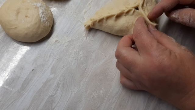 И снова треугольники и бездрожжевой хлеб. смотреть онлайн