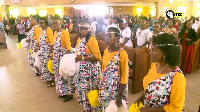 MAANDAMANO YA MISA KWAYA,MAPADRE NA ASKOFU MIAKA 10 YA PAROKIA YA Mt.BONAVENTURE KINYEREZI смотреть онлайн