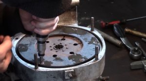 Как открутить винты дисков сцепления мотоцикла М-72,К-750,Урал,Днепр