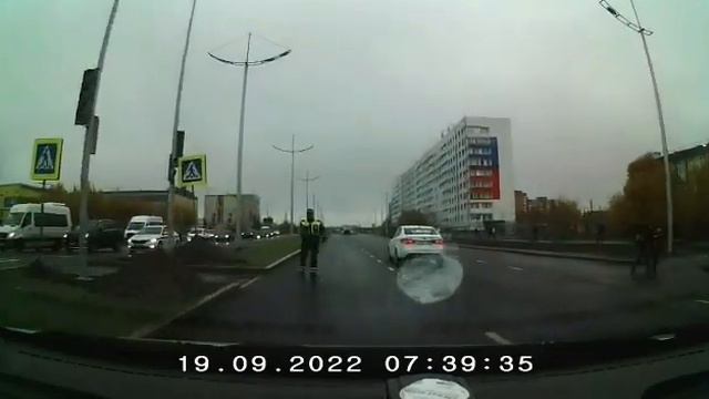Принципиальное ДПС в Новом Уренгое, за пешеход штрафовал. но не было пешеходов смотреть онлайн