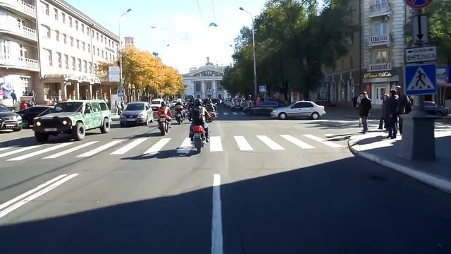 Заезжаем к Драмтеатру смотреть онлайн