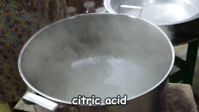 Grandmothers Cooking Stuffed Quince and Cabbage. Traditional Azerbaijani Dolma. Cabbage Rolls. смотреть онлайн