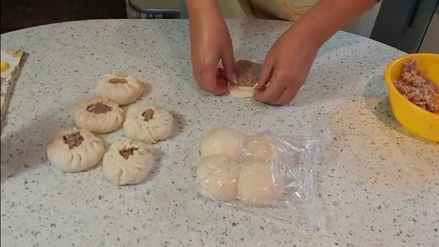 Как приготовить домашние беляши. Pies with meat "Belyash" смотреть онлайн