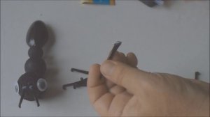 Как Сделать Муравья из Пластиковых Ложек. Поделки Самоделки. Муравей из пластиковой ложки