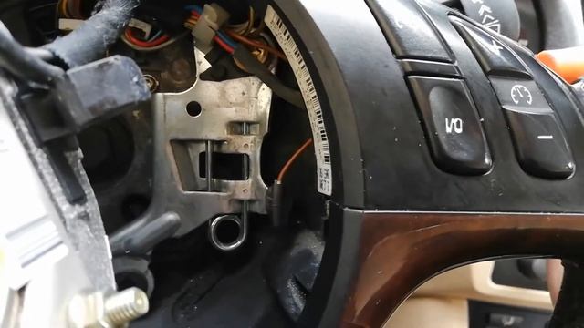 Пояснення, заміни шлейфа руля і аербег(airbag) E39 530d.