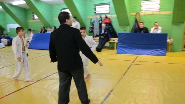 Видео клуба единоборств "Бурый медведь" смотреть онлайн
