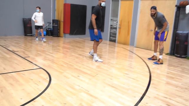 Lakers Javale Mcgee & Cavs Jordan Bell NBA 2v2 *CRAZY* Dunks смотреть онлайн