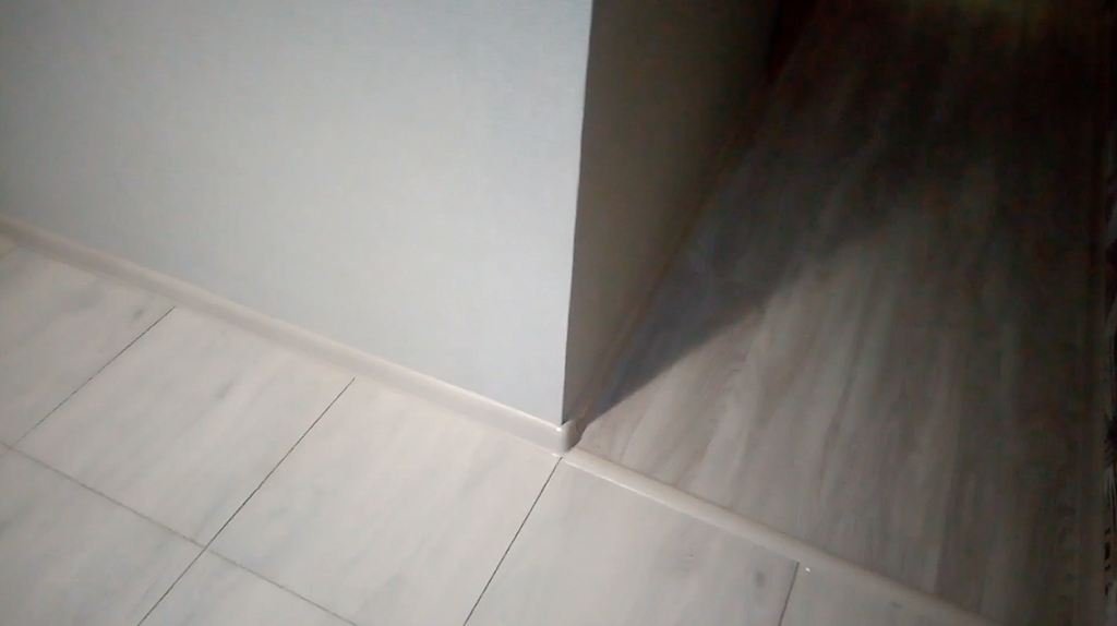 Одновременный ремонт кухни и прихожей от плитки и ламината до обоев и электрики смотреть онлайн