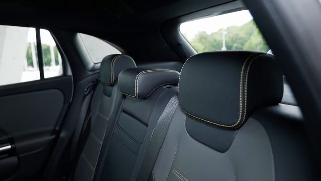 all-new Mercedes GLA 45 S AMG FULL REVIEW 2021 - Autogefühl смотреть онлайн