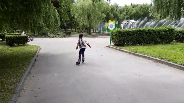 Трюки на роликах. Простые трюки на роликах. смотреть онлайн