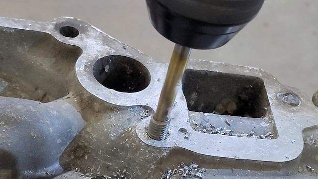 Высверливание и выкручивание обломанных болтов и шпилек с помощью левых сверл. Wurth 0626920001 смотреть онлайн