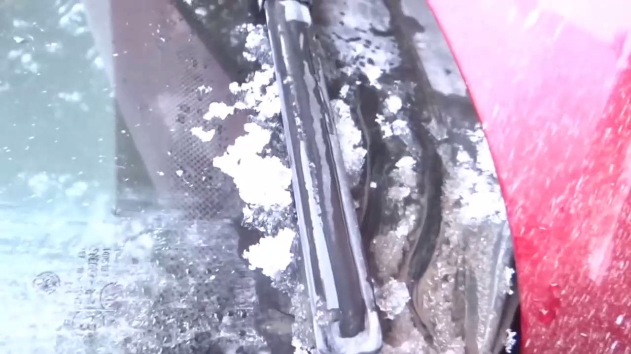 Дворники с подогревом. Один месяц с ними смотреть онлайн