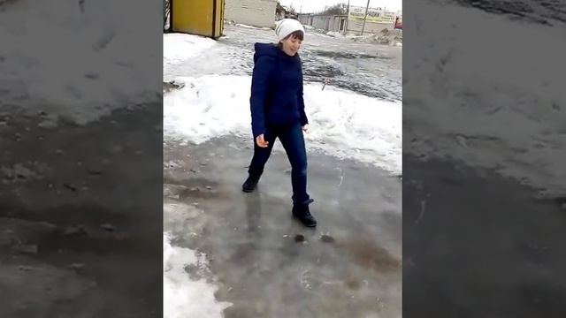 Ломает лёд 1 часть смотреть онлайн