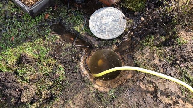 Как осушить участок весной! смотреть онлайн