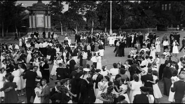 Вальс В парке старинном Е Жарковский, сл В Винников, В Кафт 1947 Исп И Юрьева смотреть онлайн