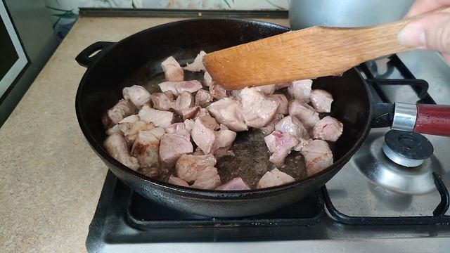 Овощной суп с мясом и квашеной капустой. Vegetable Compote With Meat And Sauerkraut