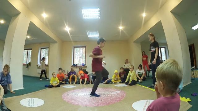ДРУЖНЫЙ БАТТЛ | БРЕЙК ДАНС СТАРШИЕ | Школа брейк данса SERIOUS Нижний Новгород смотреть онлайн