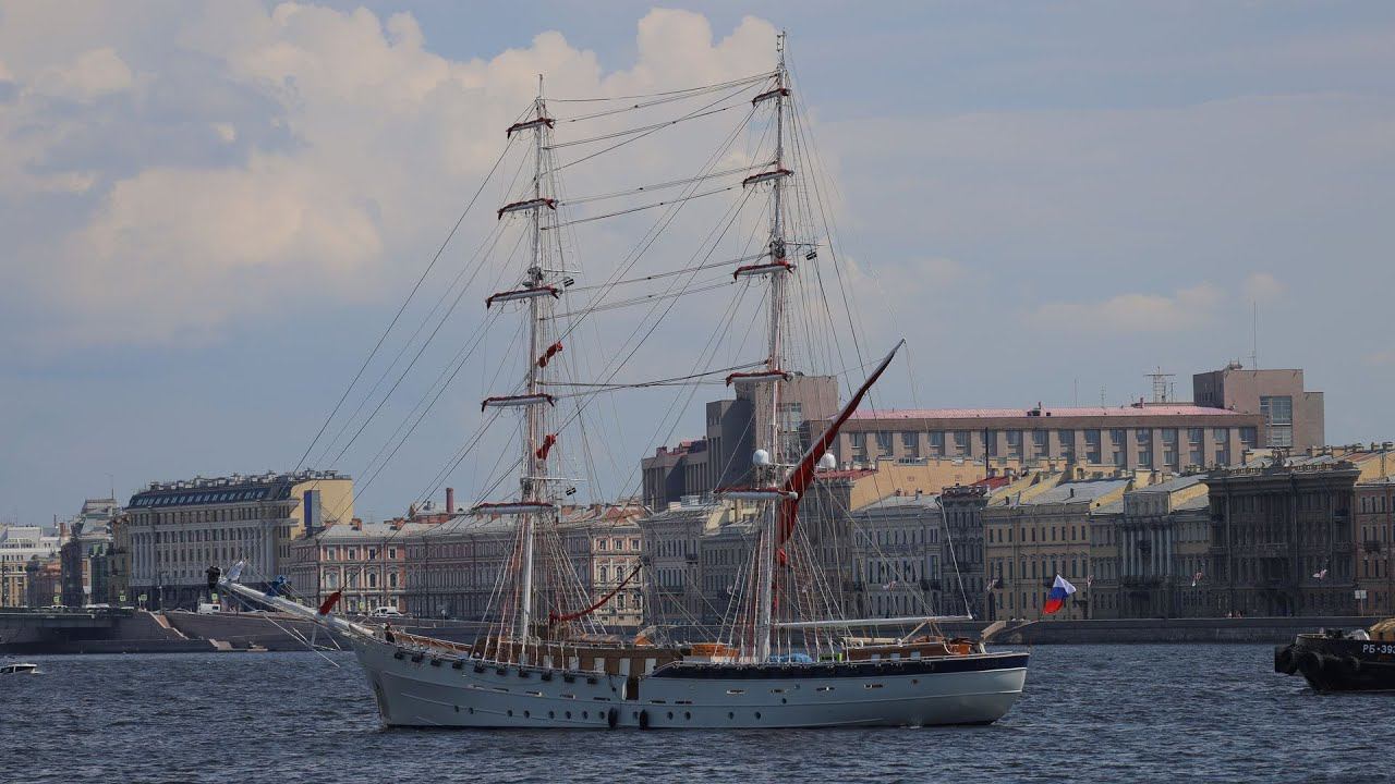 До Алых парусов остался один день. Петропавловская крепость, бриг Россия. Санкт-Петербург 23.06.23г. смотреть онлайн