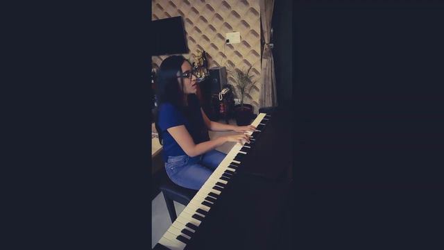 Cinnamon Girl Piano Cover смотреть онлайн