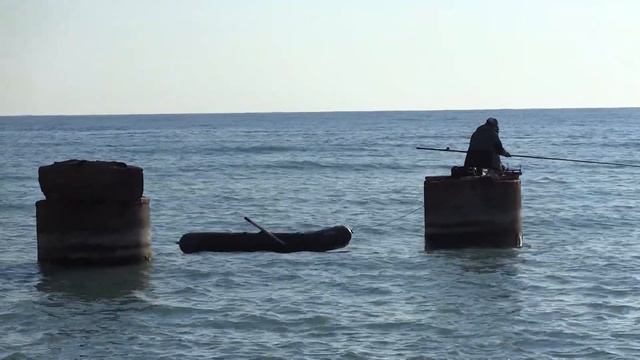 А вот и море! Пляж санатория "Тихий Дон" в октябре. Lazarevskoe - SOCHI - RUSSIA смотреть онлайн