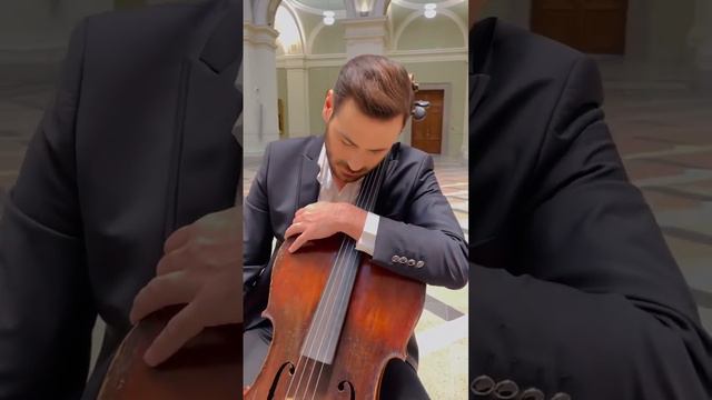 Hauser - CELLO MUSIK - Serenade ( F. Schubert )🎶🎻💚 смотреть онлайн