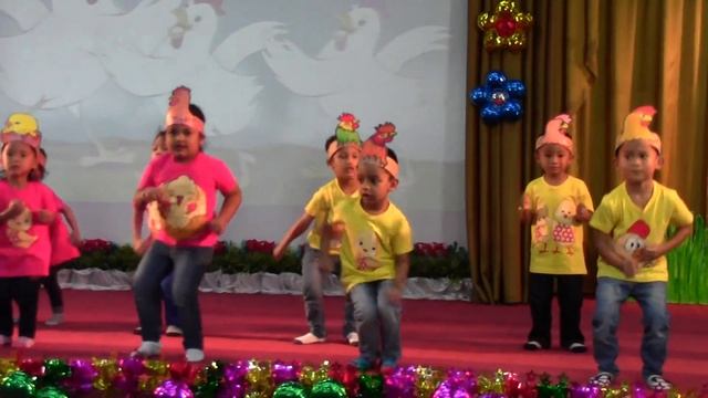 Chicken Dance - Denai Ilmuan KIndergarten Concert 2017