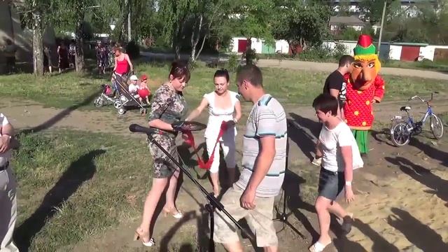 Открытие детской площадки г Венев мкр Северный 2014г смотреть онлайн