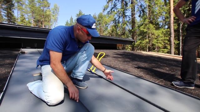 Монтаж фальцевой кровли на фахверковый дом. Самая надежная в мире кровельная система. "Строй и Живи