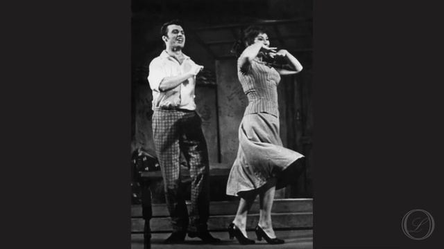 Зоя Иванова. Фотографии оперетты Имре Кальмана "Фиалка Монмартра" смотреть онлайн