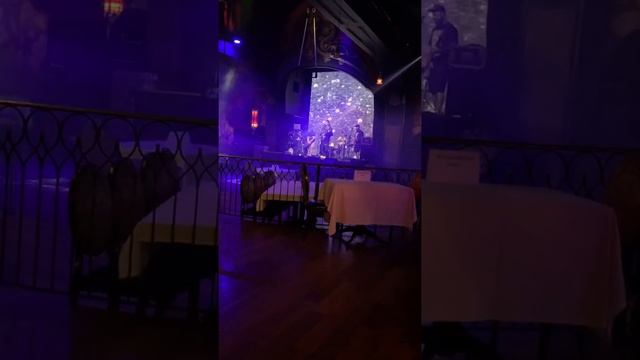 Noize MC распевка перед выступлением (LA/CA 2019) смотреть онлайн