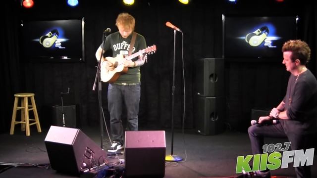 102.7 KIIS-FM: Ed Sheeran Loop Pedal Tutorial with JoJo смотреть онлайн