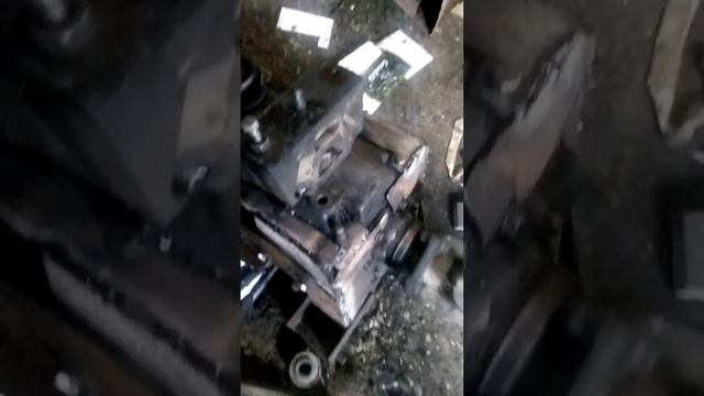 Кронштейн подушек коробки Зил бычок смотреть онлайн