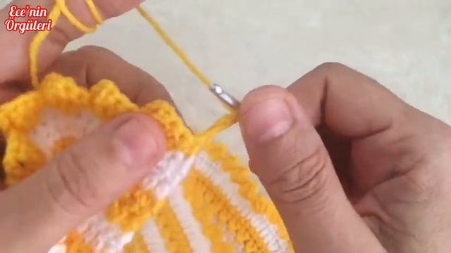 Yuvarlak Robalı Tığ Işi Sarı Şeker Bebek Yeleği/Modelli Kız Bebek Yeleği/1 Yaş Için