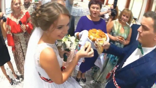 Народный ансамбль "Ладушки" (г.Усть-Каменогорск). Проведение обряда "ВСТРЕЧА МОЛОДЫХ" смотреть онлайн