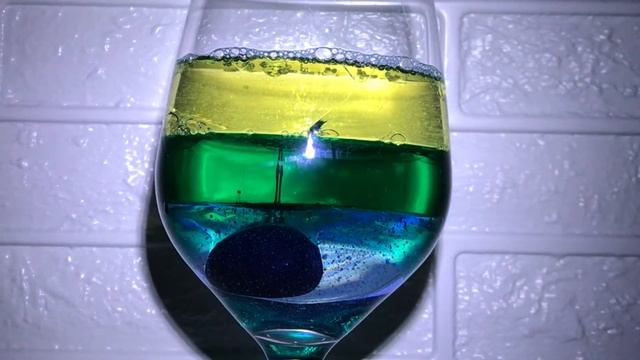 Опыт Смешивание жидкости разной плотности . Эксперименты в домашних условиях смотреть онлайн