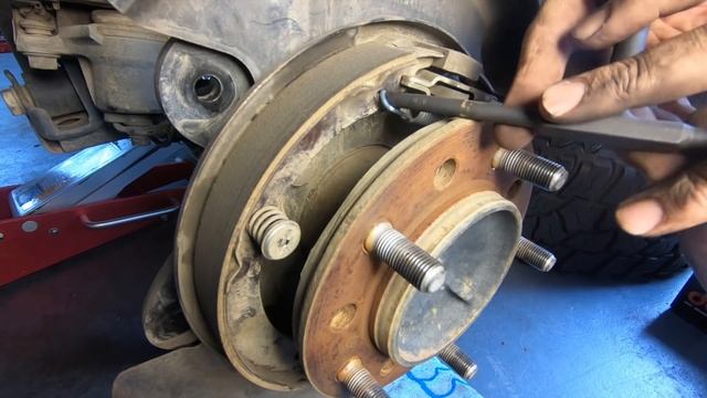LandCruiser 200 - DBA Brake Upgrade With New Rotors & Pads. Inc Handbrake Shoes - Project 200