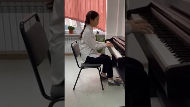 Абдинуров “Шылдыр шүмек” исполняет Ерсултан Ж.