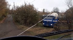 Съезд с дороги под уклон.