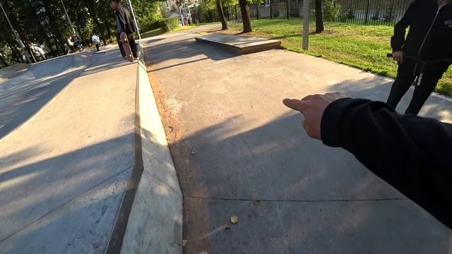 ТРАВМА НА РОВНОМ МЕСТЕ и ЛУЧШИЙ СКЕЙТ ПАРК МОСКВЫ! смотреть онлайн