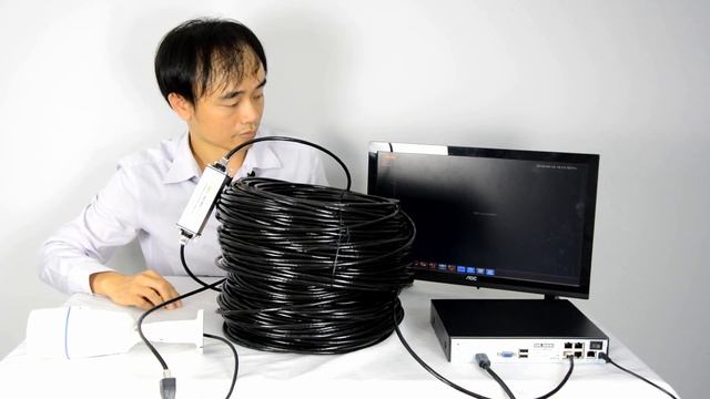 Connect PoE extender with NVR for powering long distance IP camera смотреть онлайн